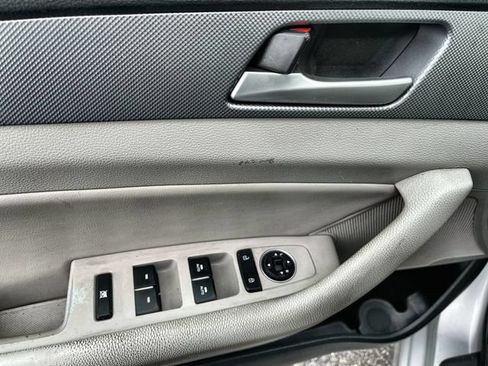 Used 2019 Hyundai Sonata SEL FWD image 17