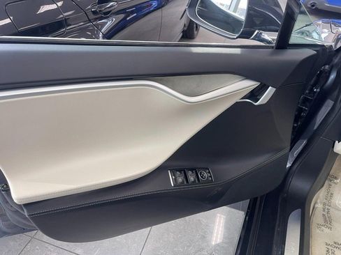 Used 2017 Tesla Model S P100D image 22