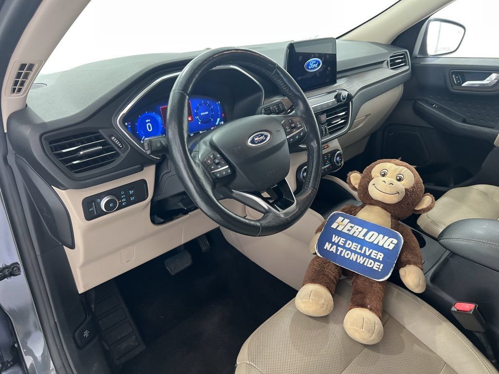 Used 2020 Ford Escape Titanium AWD/4WD image 9