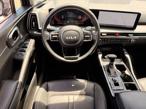 Used 2024 Kia Sorento S FWD image 13
