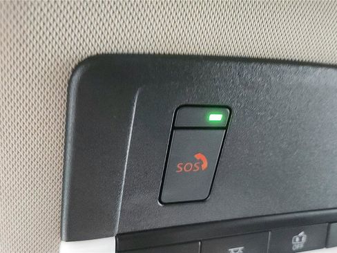 Used 2023 Nissan Rogue SV image 26