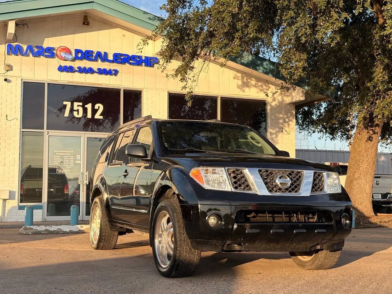 Used 2012 Nissan Pathfinder S RWD image 1