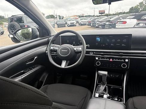 Used 2025 Hyundai Tucson SEL FWD image 35