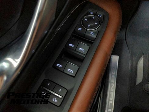 Used 2023 GMC Yukon Denali Ultimate AWD/4WD image 23