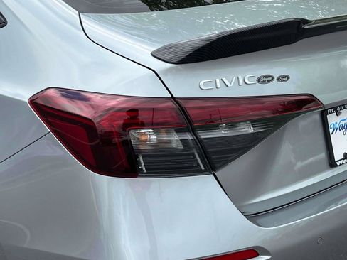 Used 2025 Honda Civic Sport Touring image 10