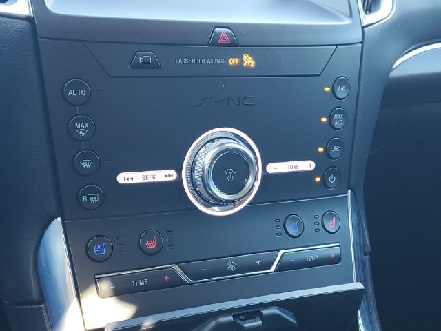 Used 2020 Ford Edge Titanium w/ Equipment Group 301A FWD image 25