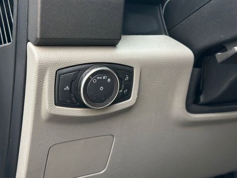 Used 2019 Ford F250 XL w/ Power Equipment Group image 16