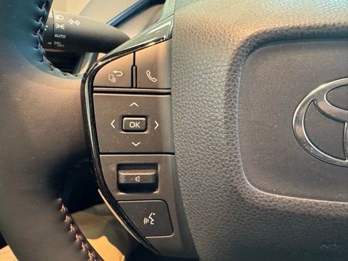 New 2025 Toyota Prius Plug-In Hybrid image 24