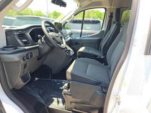 Used 2025 Ford Transit 350 XLT RWD image 3