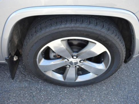 Used 2014 Jeep Grand Cherokee Overland w/ Advanced Technology Group AWD/4WD image 25