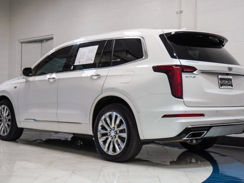 Used 2022 Cadillac XT6 Premium Luxury w/ Technology Package FWD image 23