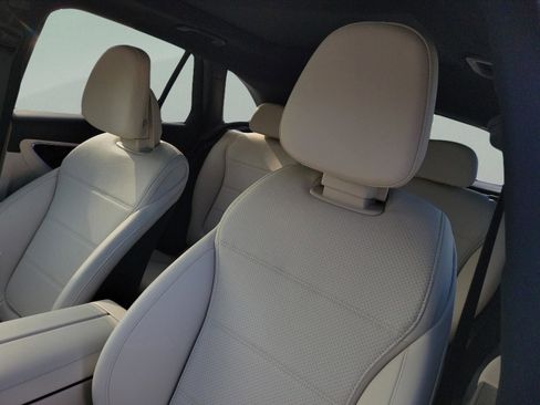 New 2026 Mercedes-Benz GLC 350e GLC 350e image 22