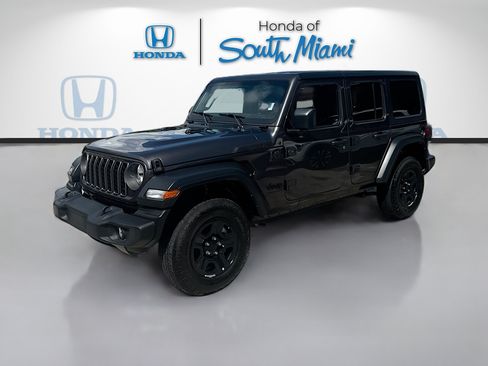 Used 2025 Jeep Wrangler Unlimited Sport AWD/4WD image 3