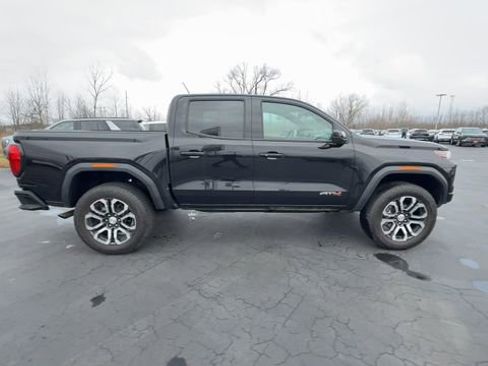 Used 2024 GMC Canyon AT4 w/ Canyon Safety Plus Package image 9