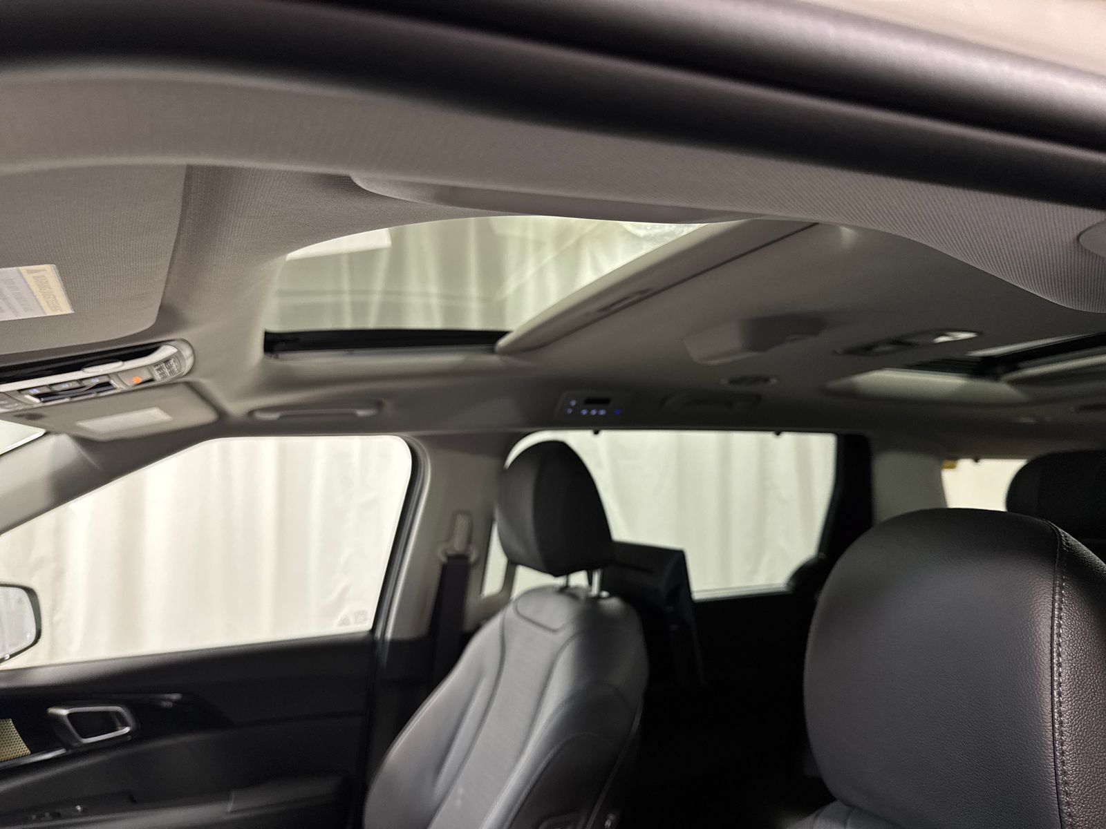 New 2026 Kia Carnival SX Prestige FWD image 21