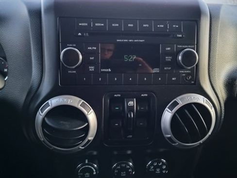 Used 2017 Jeep Wrangler Unlimited Sahara w/ Trailer Tow Group image 29