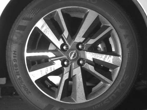 Used 2025 Nissan Versa SV image 13