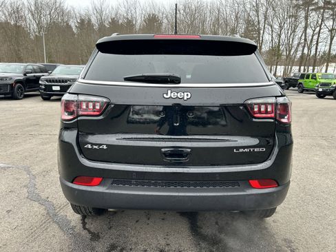 Used 2025 Jeep Compass Limited image 7