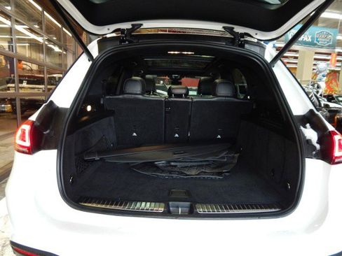 Used 2022 Mercedes-Benz GLE 350 4MATIC w/ AMG Line Exterior image 7