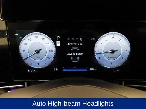 Certified 2025 Hyundai Elantra SEL image 36