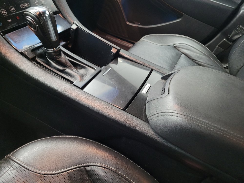 Used 2019 Ford Taurus Limited FWD image 26