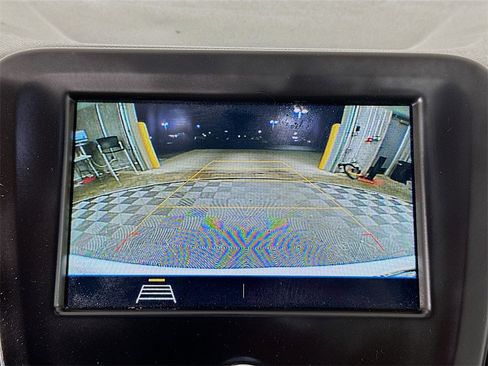 Used 2019 Chevrolet Equinox LS image 13