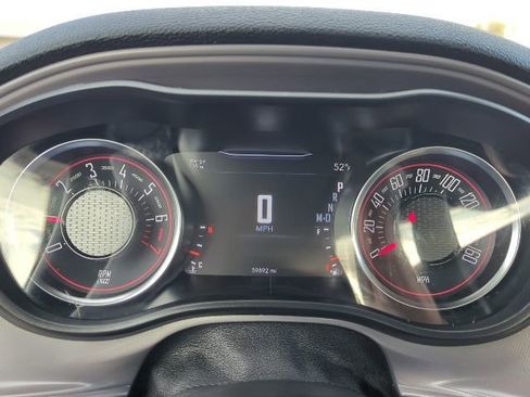 Used 2023 Dodge Challenger SXT image 9