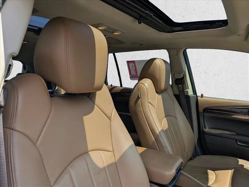 Used 2013 Buick Enclave Premium FWD image 23