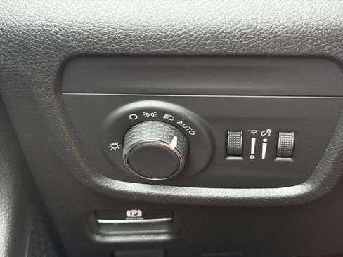 New 2025 Jeep Grand Cherokee L Laredo w/ Luxury Tech Group I AWD/4WD image 25