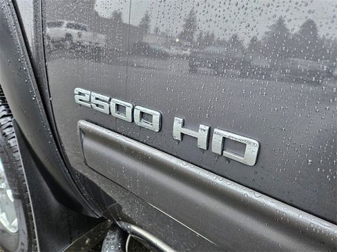 Used 2011 Chevrolet Silverado 2500 LTZ w/ LTZ Plus Package image 11