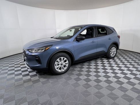 New 2026 Ford Escape Active image 2