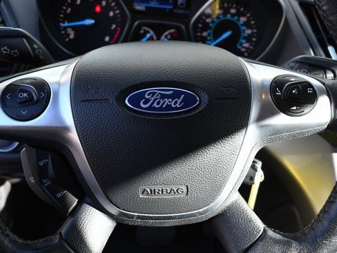 Used 2016 Ford Escape SE image 30