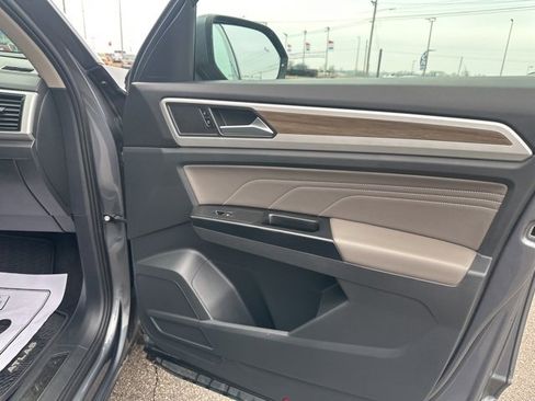 Used 2021 Volkswagen Atlas SEL w/ MDO Package (Bench Seat) image 10