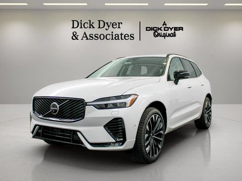 Used 2026 Volvo XC60 B5 Ultra w/ Protection Package Premier AWD/4WD image 7