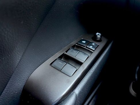 Used 2021 Toyota Camry SE FWD image 8