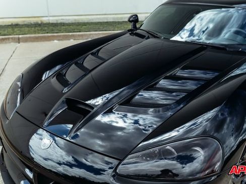 Used 2009 Dodge Viper ACR RWD image 29