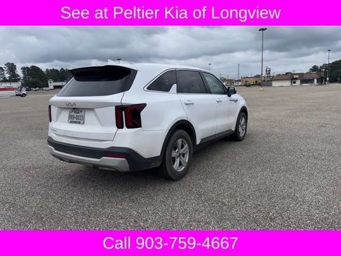 Used 2024 Kia Sorento LX FWD image 5