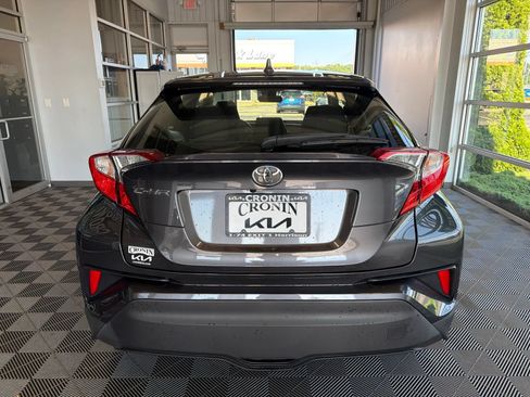 Used 2021 Toyota C-HR LE FWD image 5