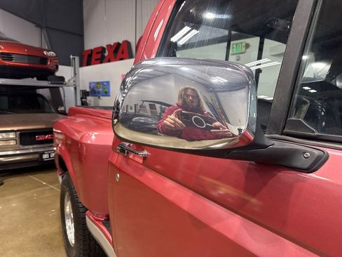 Used 1992 Ford F150 4x4 Regular Cab image 49