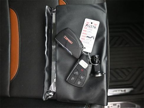 Used 2022 GMC Sierra 1500 AT4 image 10
