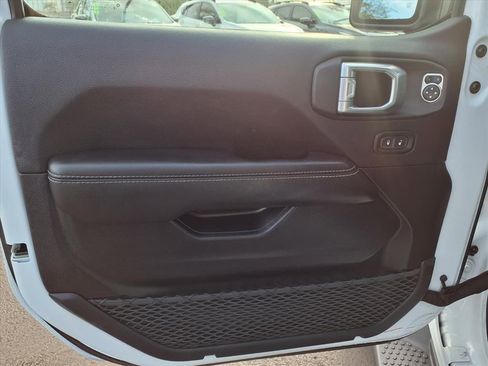 Used 2021 Jeep Wrangler Sahara w/ Cold Weather Group image 26