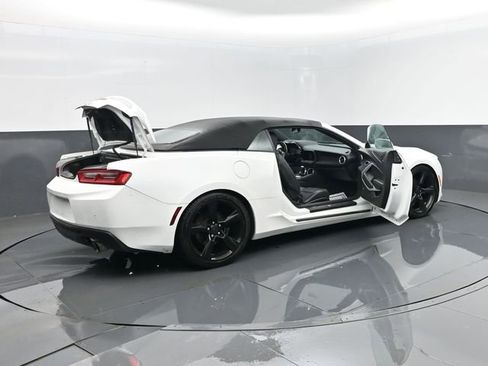 Used 2017 Chevrolet Camaro LT RWD image 30