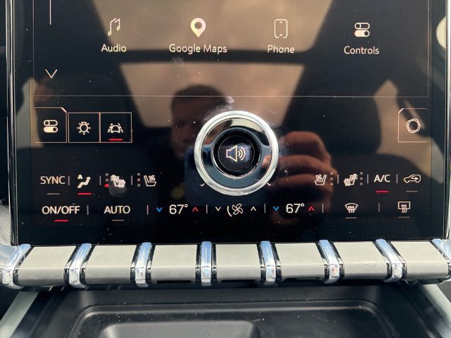 Used 2026 GMC Acadia AT4 w/ Luxury Package AWD/4WD image 17