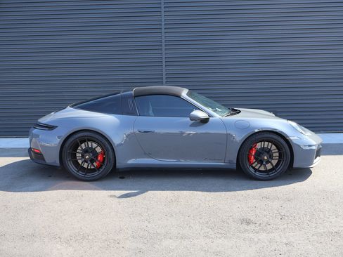 Certified 2025 Porsche 911 Targa 4 GTS AWD/4WD image 9