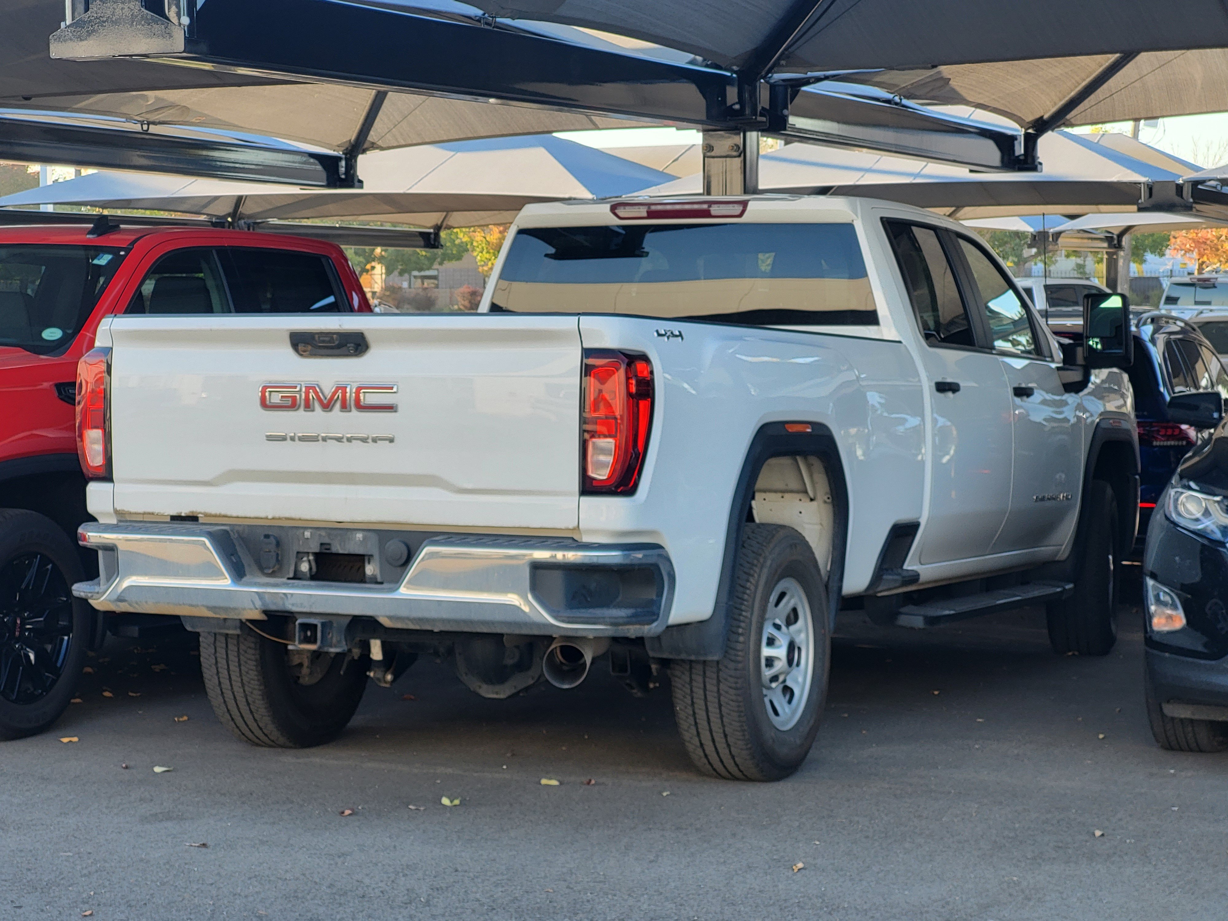 Used 2024 GMC Sierra 2500 Pro AWD/4WD image 2