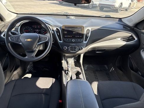 Used 2024 Chevrolet Malibu LT image 24