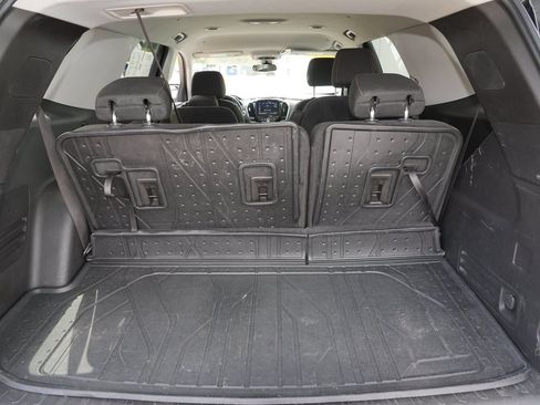 Used 2021 Chevrolet Traverse LT w/ LPO, Floor Liner Package AWD/4WD image 28