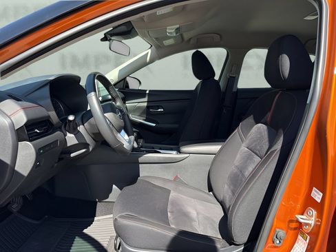 Used 2024 Nissan Sentra SR FWD image 17