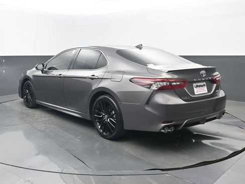 Used 2024 Toyota Camry XSE FWD image 3