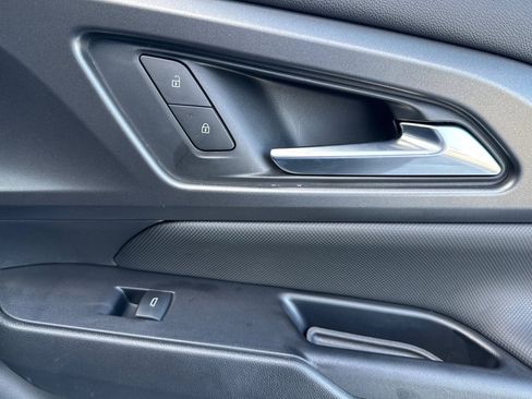 Used 2026 Chevrolet Equinox EV LT image 21